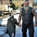 “The Biker Who Became Her Angel: How an 87-Year-Old Woman Found Family in the Most Unexpected Place”